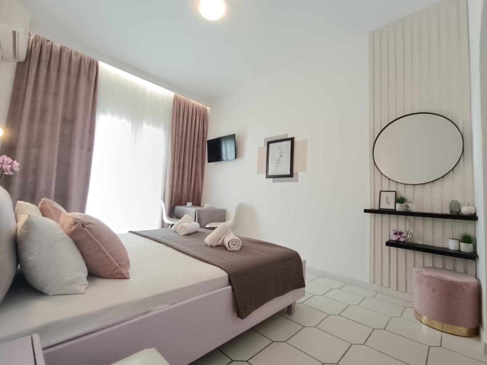 Philippos Apartments Acharavi  Eksteriør billede